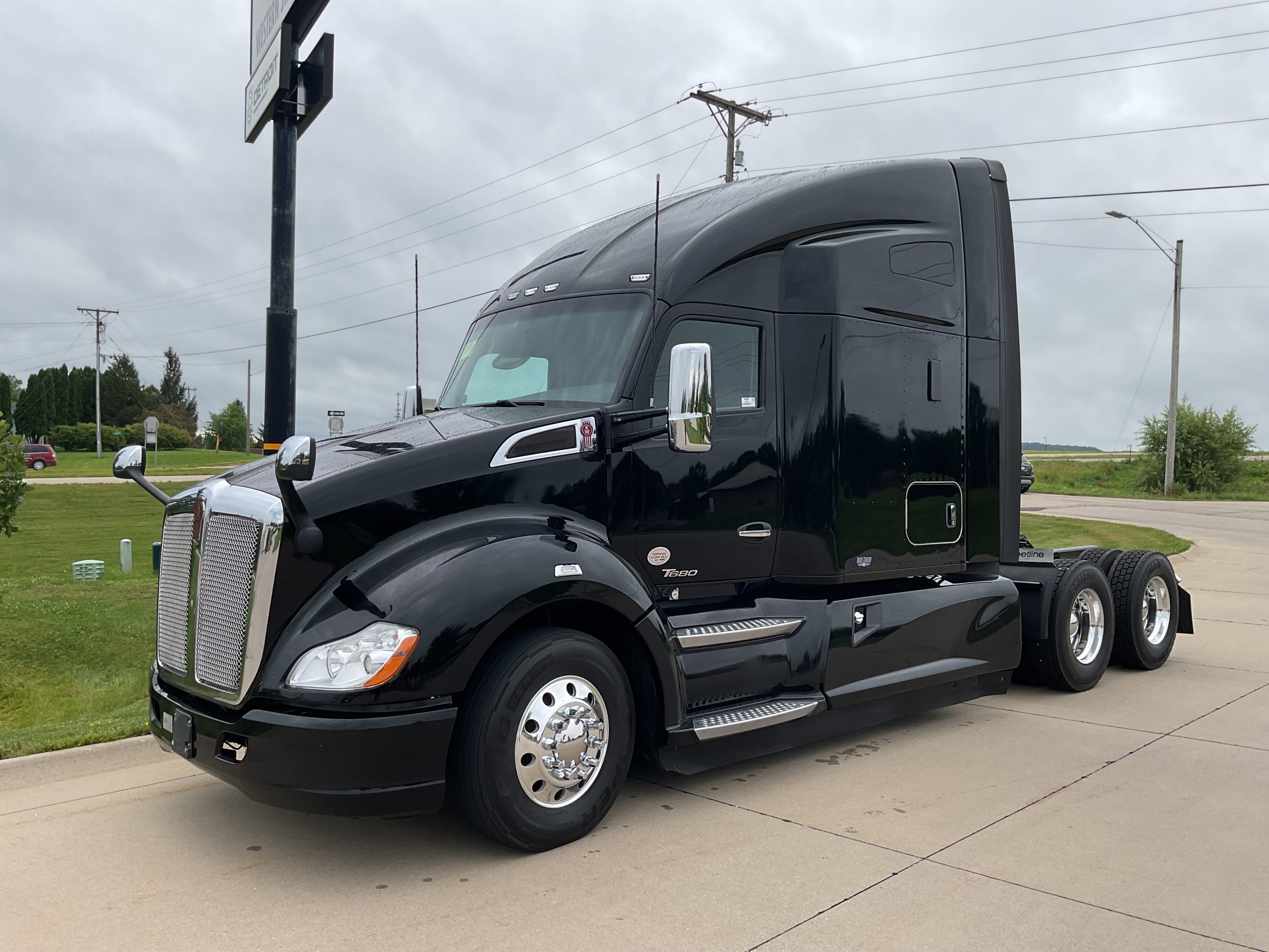 Kenworth T680 2021